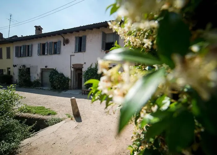 Hbhall Navigli 2 Milaan