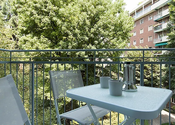 Apartamento Youhosty - Solari 43 Milão