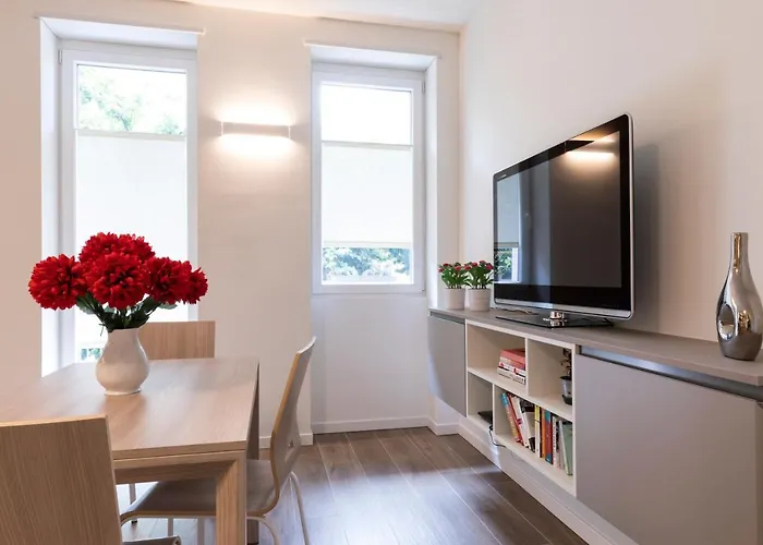 West - Modern And Comfortable Apartment Mailand