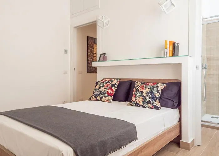 The Rent - Beautiful Two-bedroom Close To Cinque Giornate Square Milaan