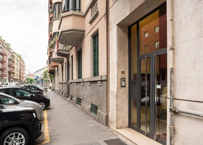 The Rent - Beautiful Two-bedroom Close To Cinque Giornate Square Appartement *