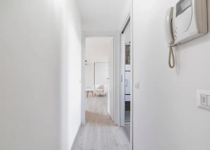 Apartmán Maciachini Renovated Studio! *