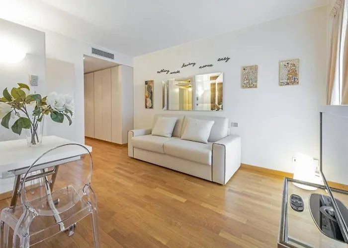 米兰皇家套房中心大教堂公寓 *