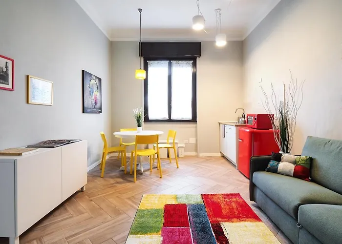 Apartamento Primopiano - Ferrante Aporti Flats Milão