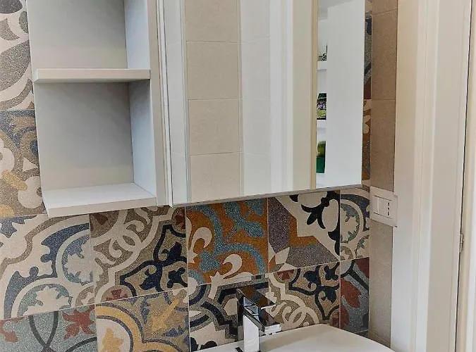 White Flat Puglie * Milan