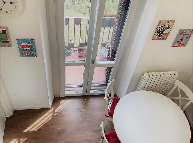 White Flat Puglie Milan