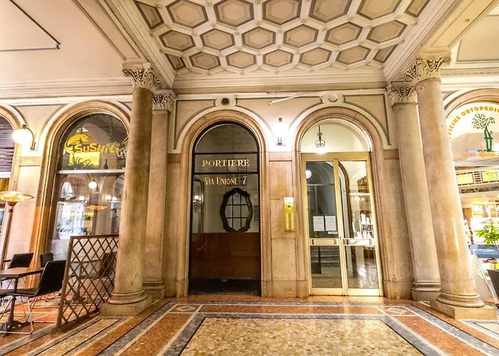 Daire Joivy Lovely For 2 With Balcony Near Duomo