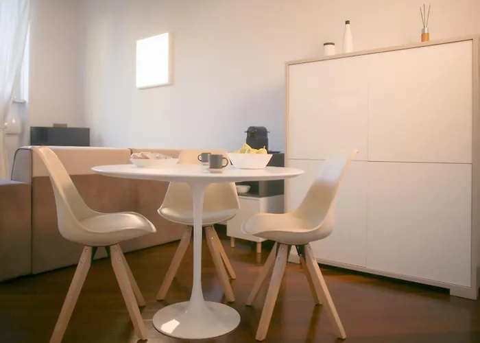 Bnbutler - Bergonzoli - Modern And Bright Near Station Lejlighed Milano