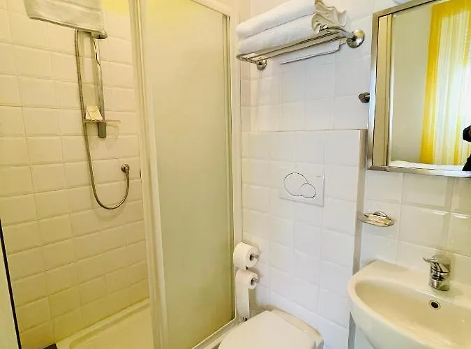 Pensjonat Via Padova 165 3*