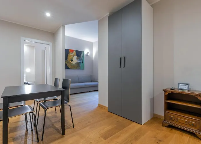 公寓 Retreats Cadorna Duomo 米兰
