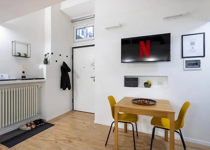 Walk To Duomo, Loft Near Metro, M4 Linate 2min Walk Mediolan