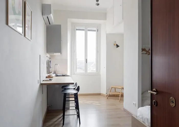 Apartman Minimal And Charming In Isola District-via Farini