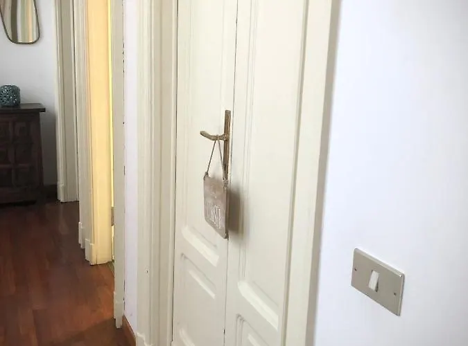阿姆皮奥卢米诺索设计公寓 *