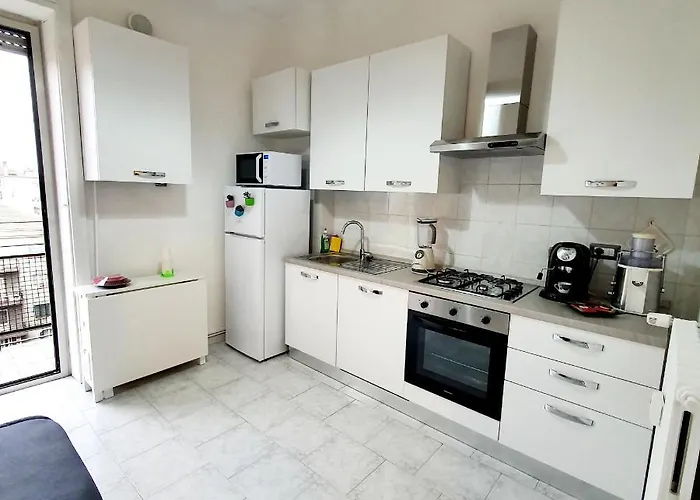 Апартаменты Tolstoj Metro Apartment Milano *