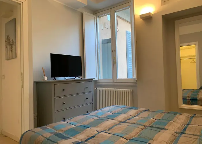 Apartmán Bilocale Di Ringhiera In Corso Como/garibaldi *