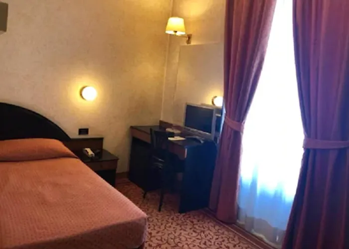 Otel Casual Eclettico