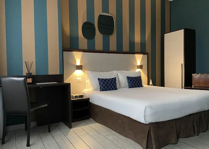 Hotel Av 2*