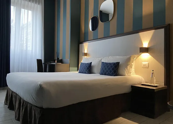 Hotel Av Milán