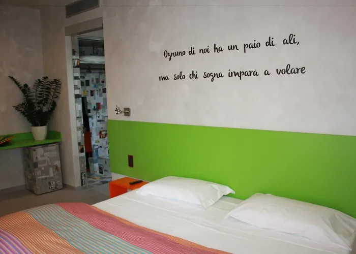 38 Hotel 3*