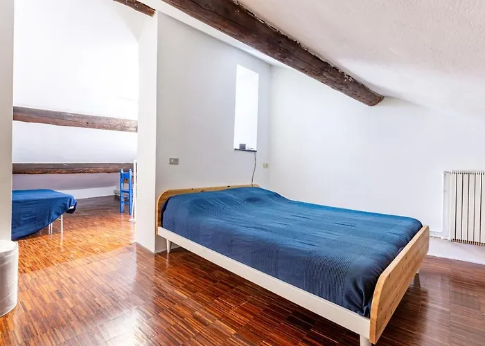 Porta Ticinese Colorful Apartment! Apartamento