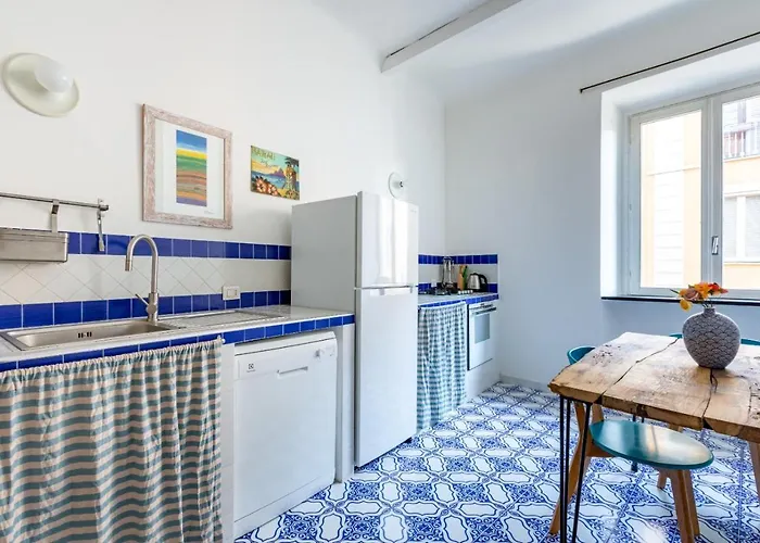 Porta Ticinese Colorful Apartment! * Milán
