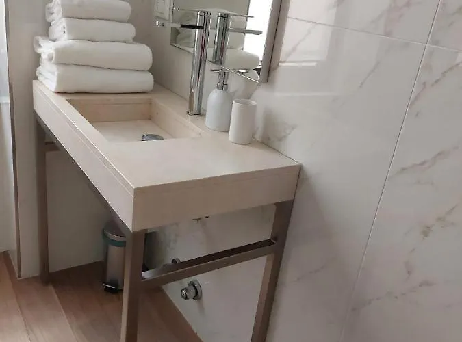 Appartement Nj & San Pietro All'orto 6 *