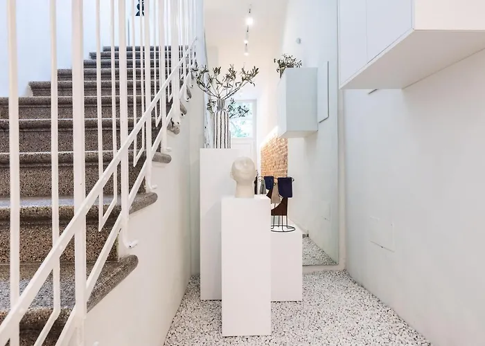 بيت للعطل *villa Olivo*with Private Terrace & Jacuzzi + 3bedrooms ميلان