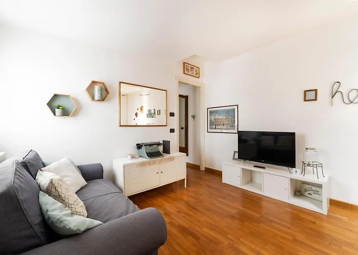 Apartment Porta Genova Balcony Mailand