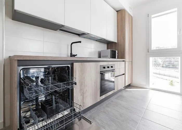 Modern Apt With Terrace And Parking! Apartmán