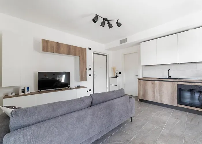 Modern Apt With Terrace And Parking! Milán