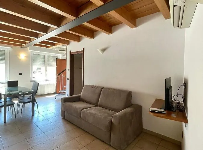 Appart hôtel Easy - And Navigli 3*