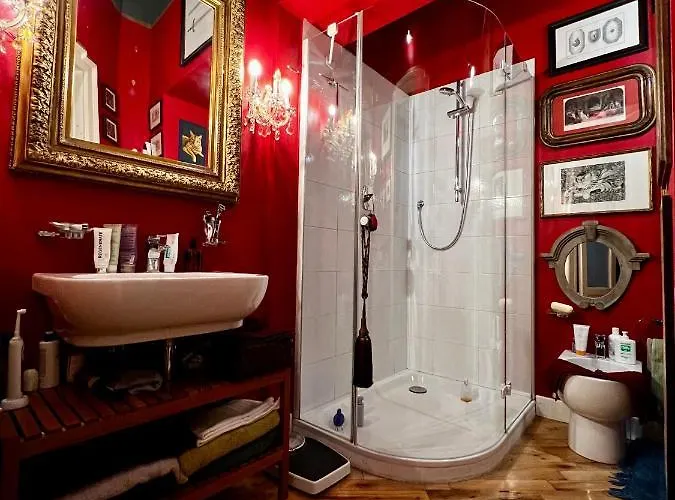 Bed & Breakfast Charming Elegant In Historic Art Nouveau Building,