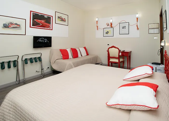 Admiral Hotel 4*