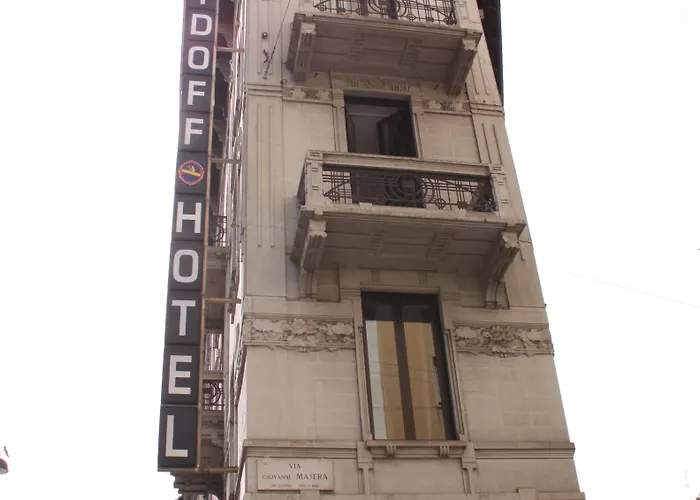 Otel Casual Eclettico Milano