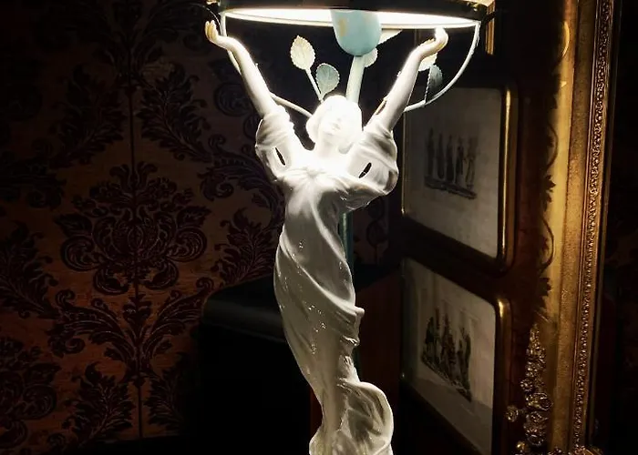 Bed & Breakfast Charming Elegant In Historic Art Nouveau Building,