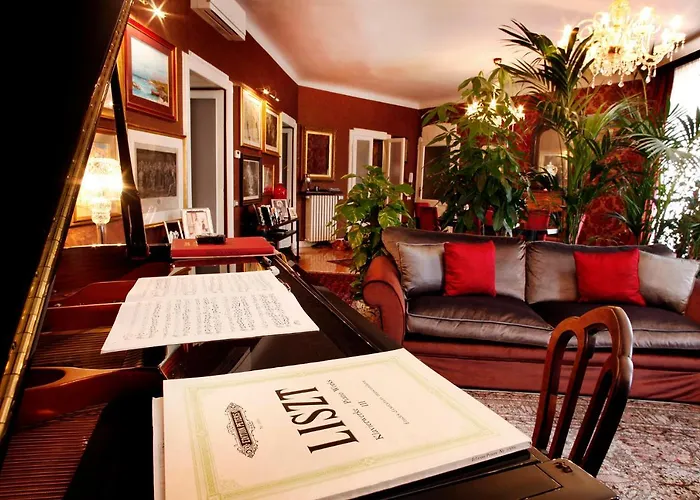 Bed & Breakfast Charming Elegant In Historic Art Nouveau Building, 3*