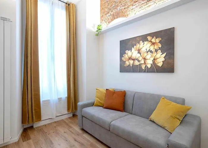 Rent - Duomo Brera - Elegant In Design District Lejlighed Milano