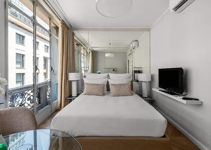 Apartahotel Adore