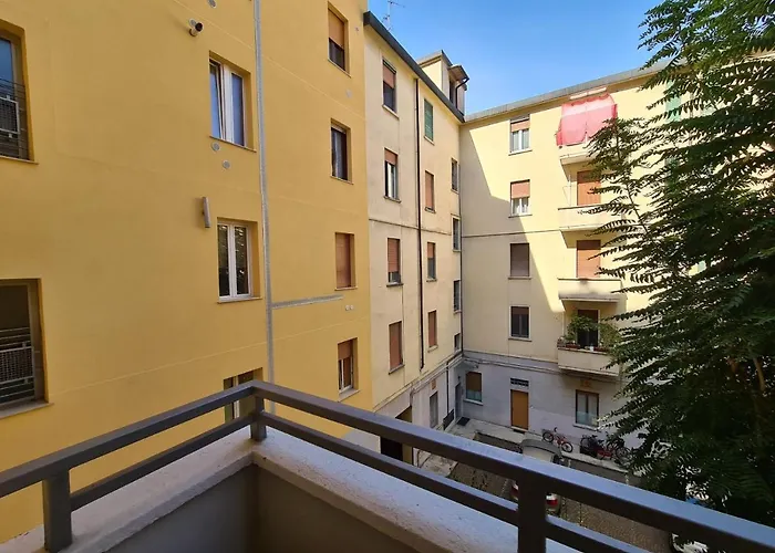 Youhosty - Lomazzo C 3 * Μιλάνο