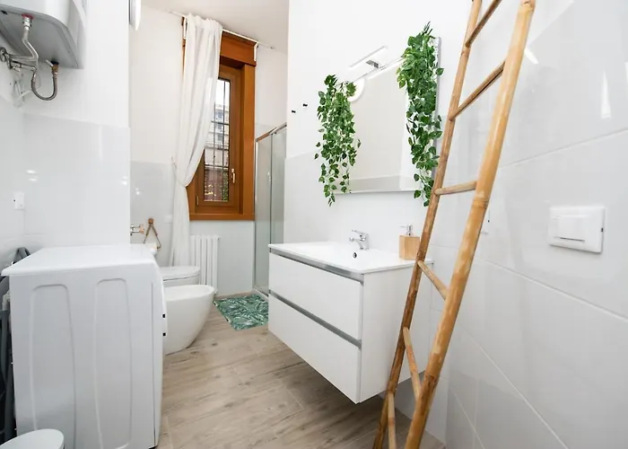 ! Esotico ! Letto Baldacchino - Metro 5 Min - 50mq Appartement