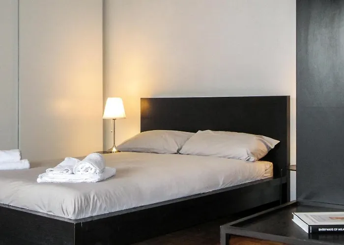 Easy Isola, For An Easy Apartamento *