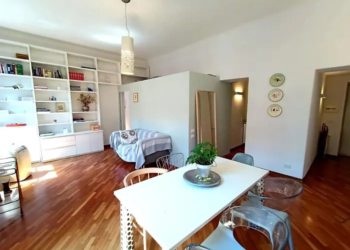 Appartement Charming Design Into Navigli District Milaan