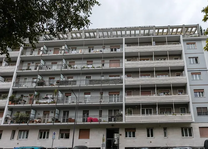 Luna Homes - In Corso Sempione * Milán