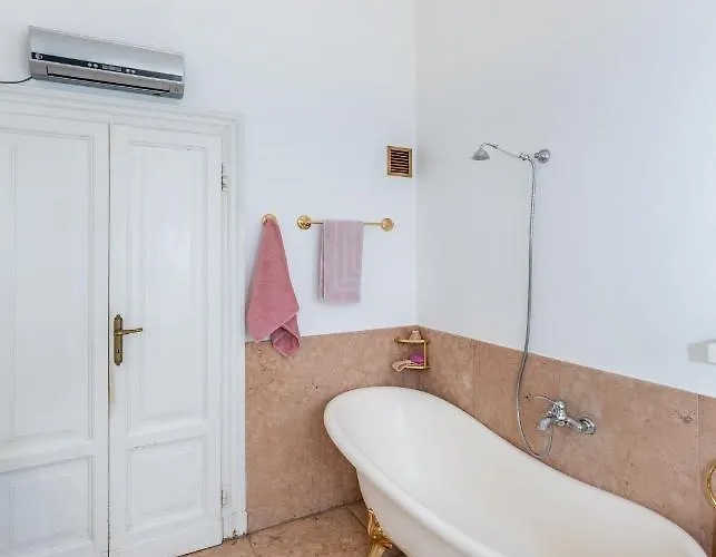 Apartment Very In Cadorna Station Area! Excellent If Arrive From Malpensa Airport