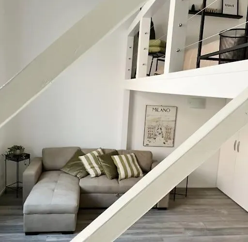 Aura Pacinotti Loft * Milano