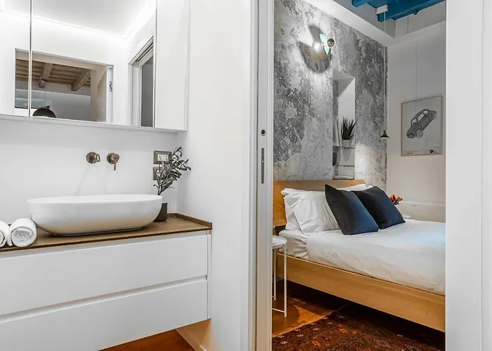 Easylife - - Mora 2 - Navigli * Mediolan