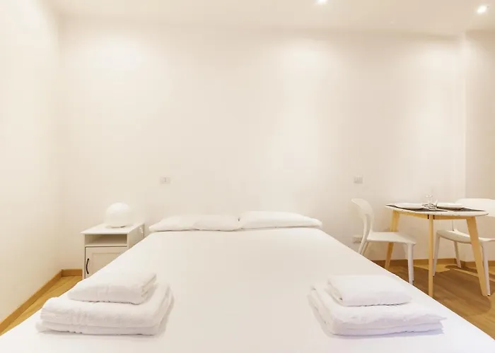 Apartment Guesthost - In The Heart Of Milano!