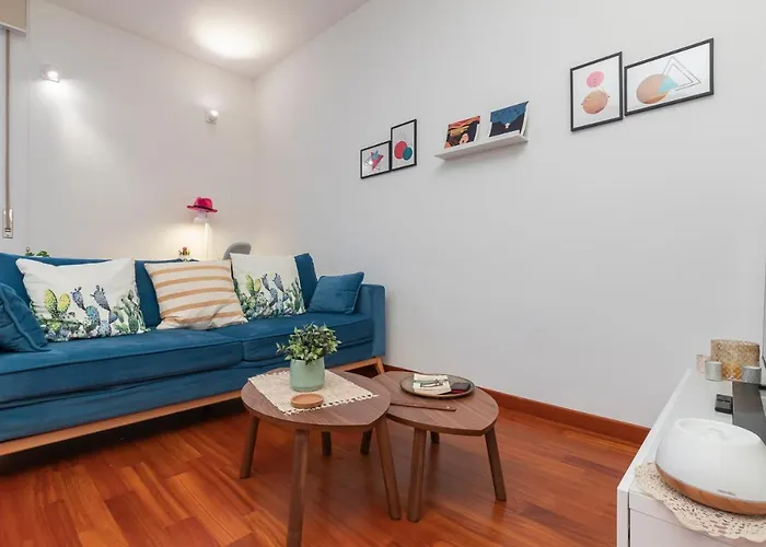 I Host - Cermenate 9 * Milan