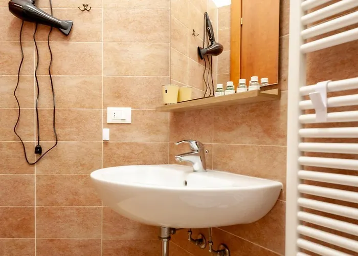 Apartament Bnbutler - Pellegrino Rossi, 42 - Ampio E Comodo Per 5 Mediolan