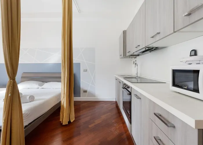 Guesthost - Near Piazza Firenze Lägenhet Milano